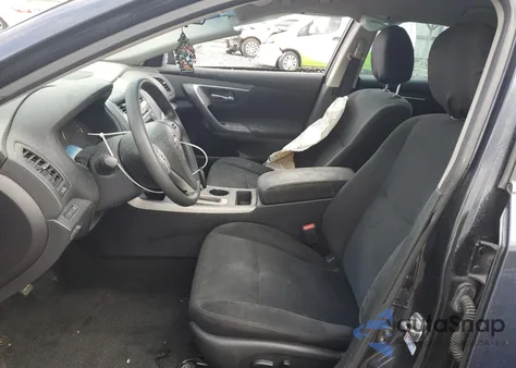 2015 Nissan Altima 2.5 z USA, uszkodzony, nr VIN 1N4AL3AP5FC214469